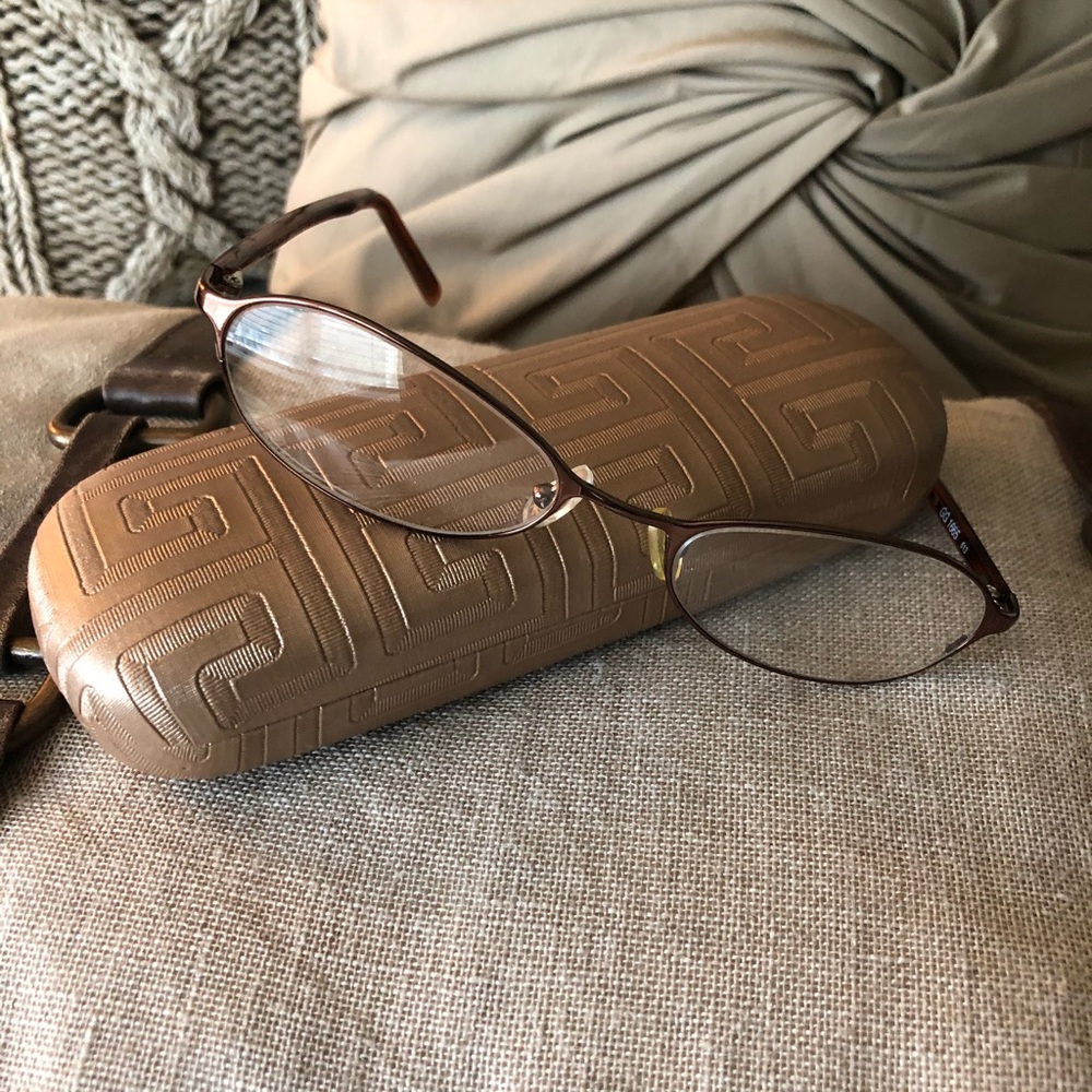 Gucci Glasses with case
